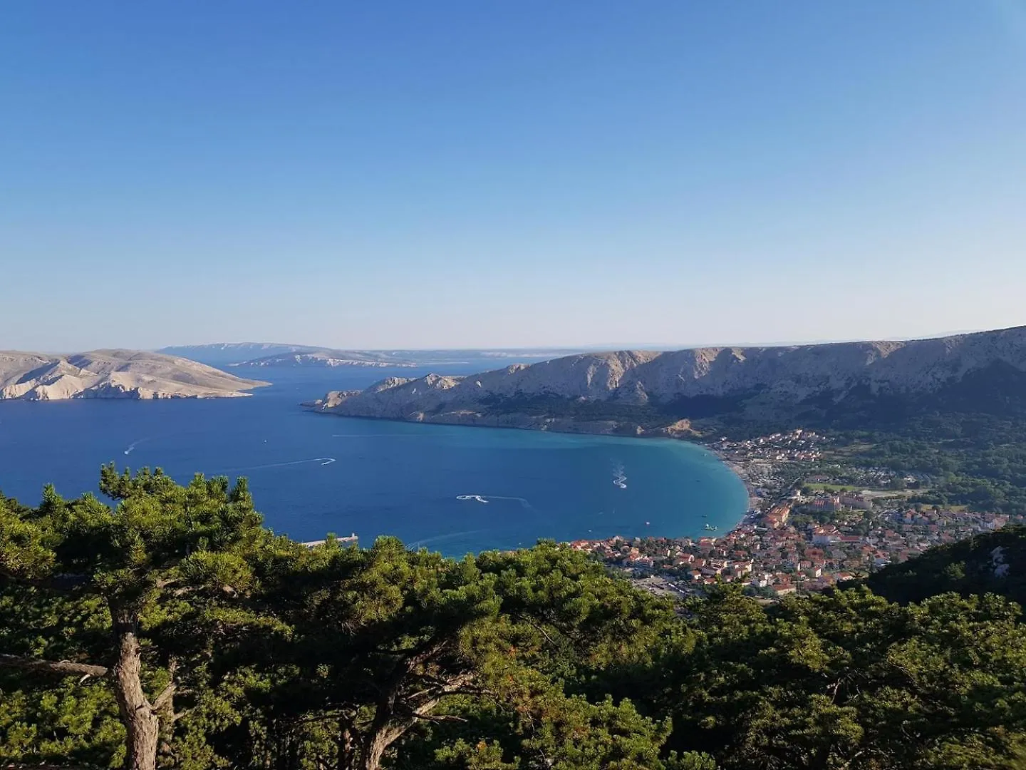 Apartments Capic Z Baška Gæstehus